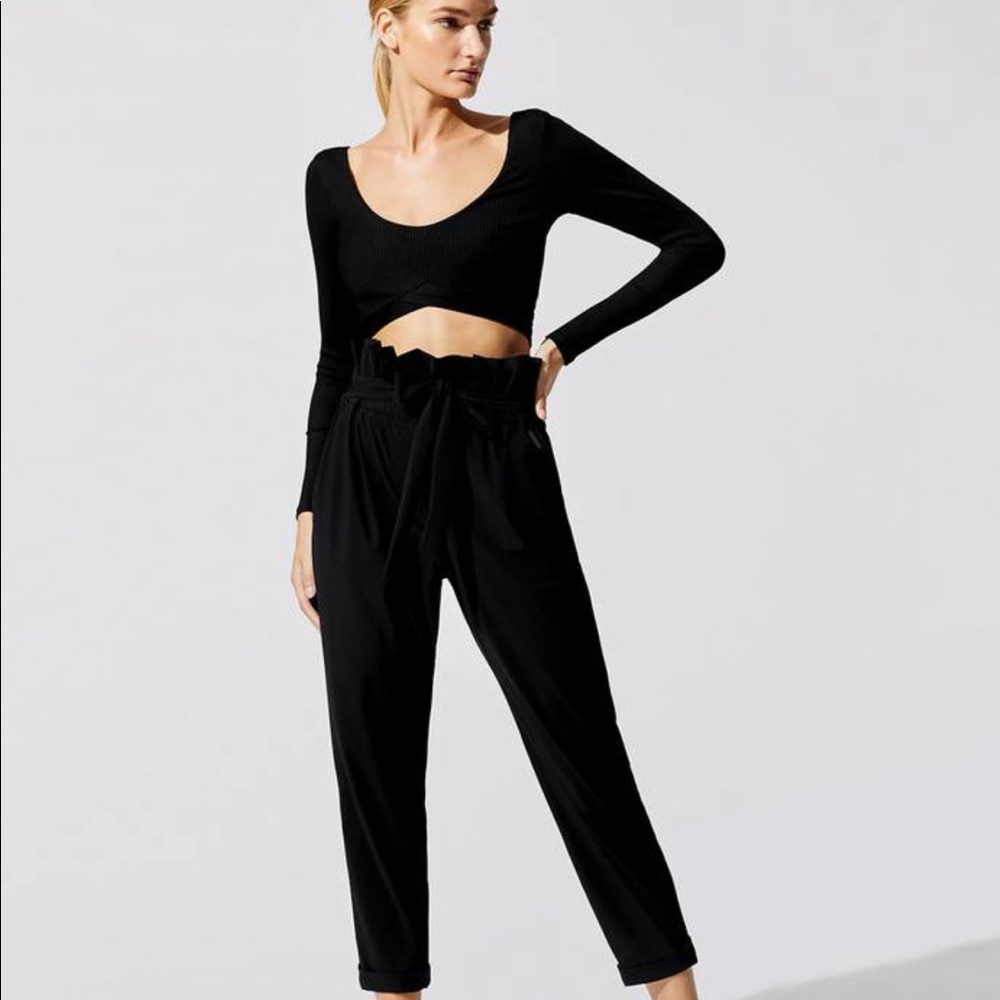 NWT ONA ribbed longsleeve crop top (M)